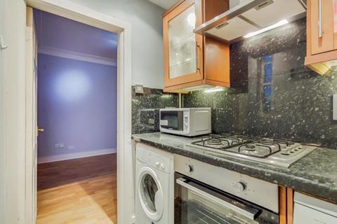 1 bedroom flat to rent, Mornington Crescent, London, NW1