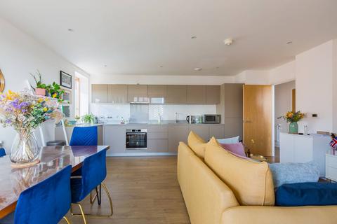 2 bedroom flat to rent, 32 Barry Blandford Way, London E3