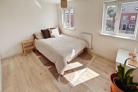 16 Aldridge Square, Perry Barr, Birmingham, B42 2GR