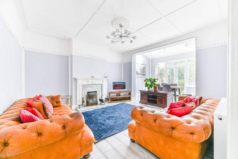 4 bedroom semi-detached house to rent, Birch Tree Way, Croydon, CR0