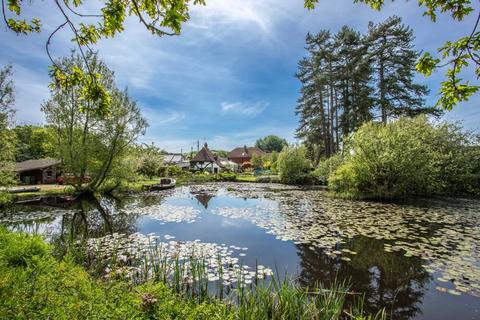 undefined, London Road, Sayers Common