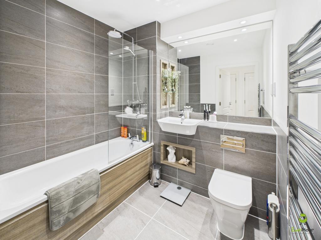 Bathroom James Hillier Ewemove Bexley and Dartford