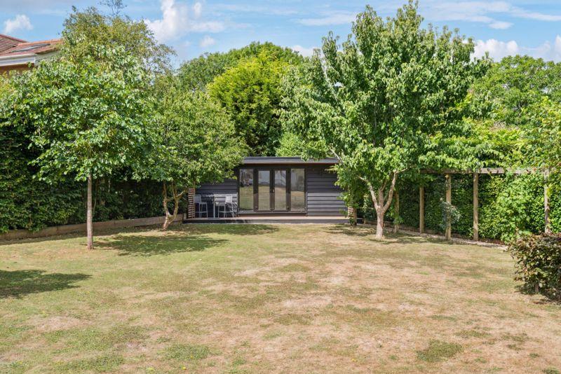 Garden and office /