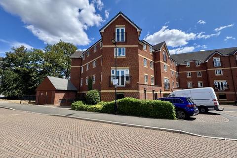 2 bedroom apartment to rent, Eaton Avenue, Slough SL1