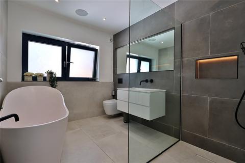 219 Saunders Lane, Woking, GU22 0NU