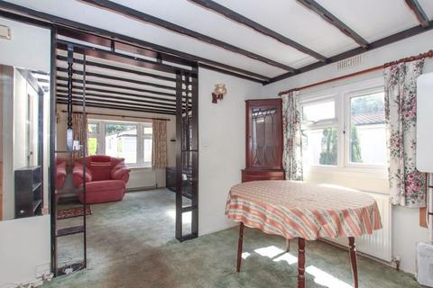 2 bedroom park home for sale, Coppice Farm Park, Tring