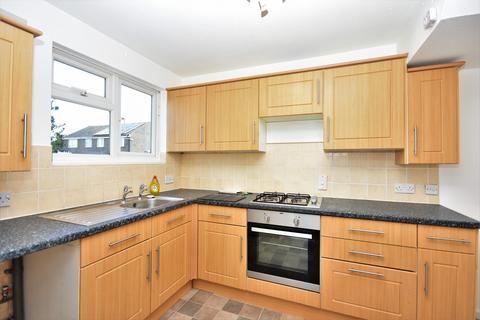 3 bedroom semi-detached house to rent, Aylesbury HP19