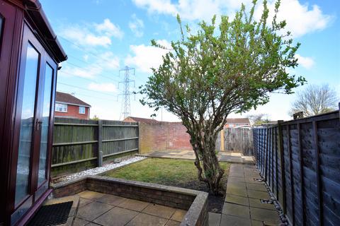 3 bedroom semi-detached house to rent, Aylesbury HP19