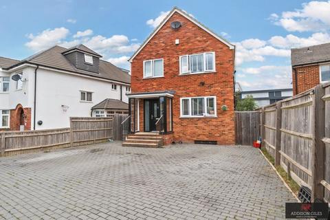 4 bedroom detached house for sale, Masons Road, Slough, SL1
