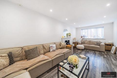 4 bedroom detached house for sale, Masons Road, Slough, SL1