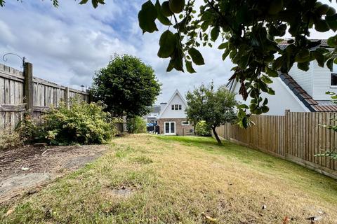 2 bedroom detached bungalow for sale, Cheriton Avenue, Cefn Hengoed, CF82