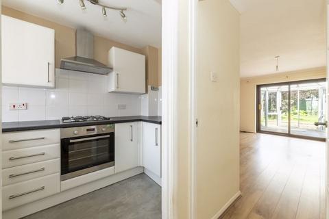 6 Alder Close, Heathfield, TN21 8BY