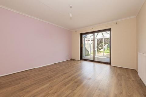 6 Alder Close, Heathfield, TN21 8BY
