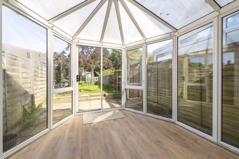 6 Alder Close, Heathfield, TN21 8BY