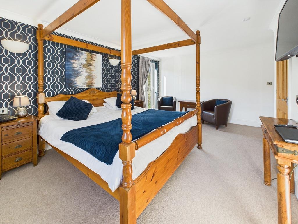 Guest room