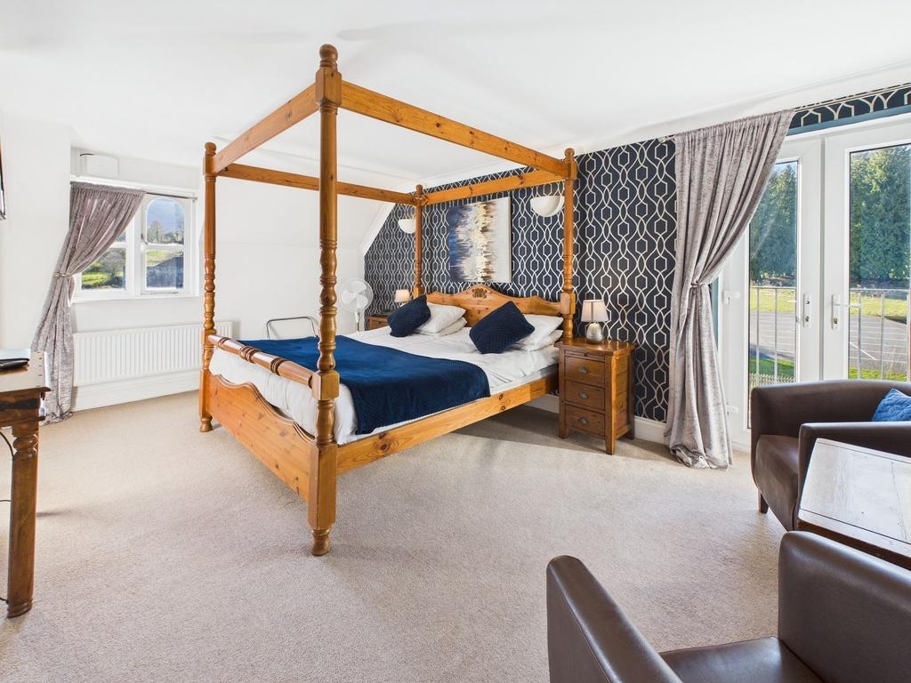 Guest room