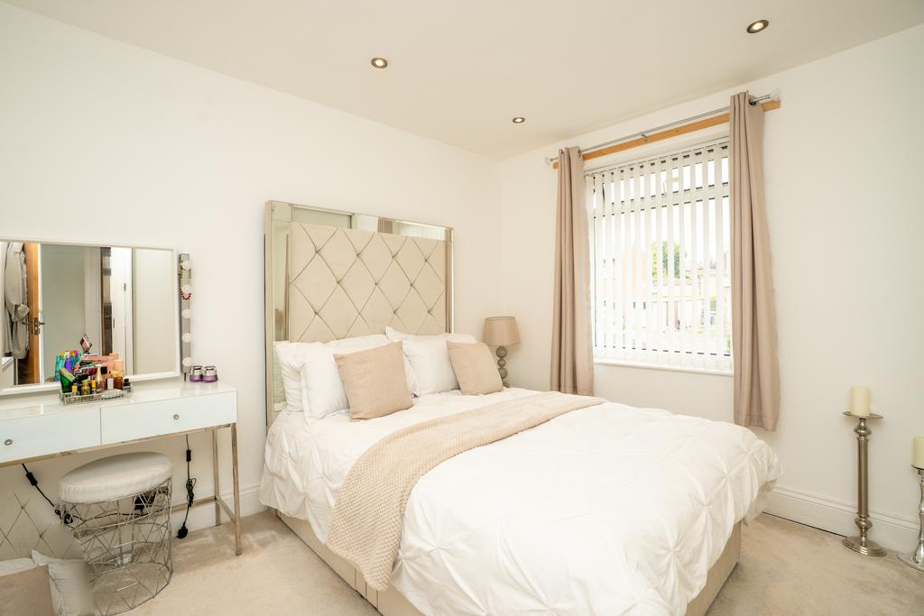 179easterlyroad24