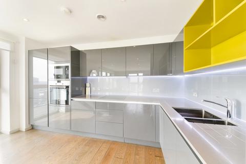 3 bedroom flat to rent, Cassia Point, 2 Glasshouse Gardens, Stratford, London, E20