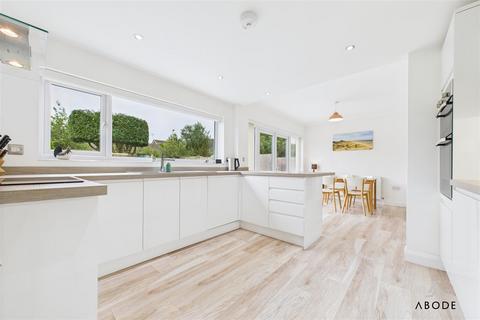 6 Barnwell Close, Stramshall, Uttoxeter, ST14 5AW