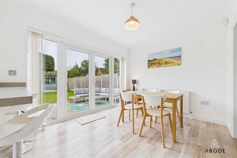 6 Barnwell Close, Stramshall, Uttoxeter, ST14 5AW