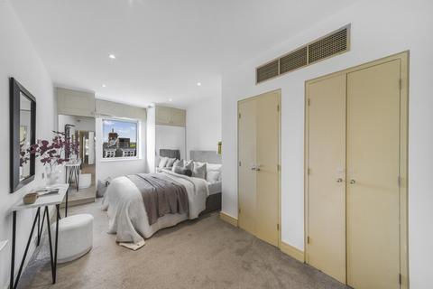 3 bedroom apartment for sale, Buckingham Palace Road, Chelsea, SW1W