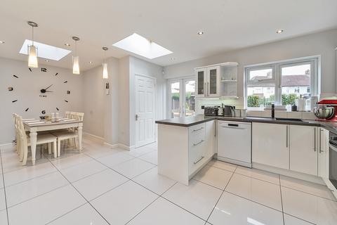 24 Benning Avenue, Dunstable, LU6 1PJ