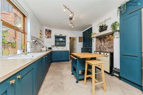 4 bedroom terraced house for sale, Gainsborough Road, Crewe, Cheshire, CW2