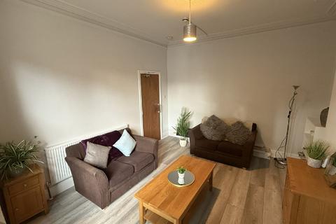 5 bedroom flat to rent, Nottingham NG7