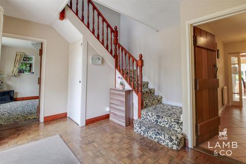 White Timbers Abbey Street, Thorpe Le Soken, Clacton-on-sea, CO16 0JN