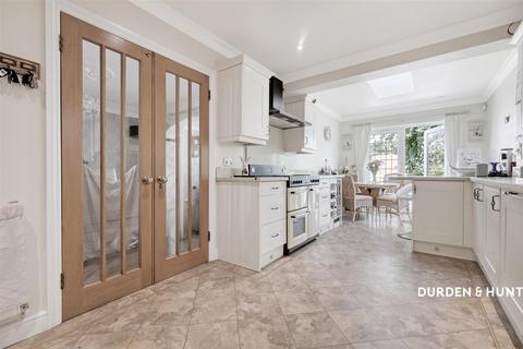 undefined, Nelwyn Avenue, Emerson Park, RM11