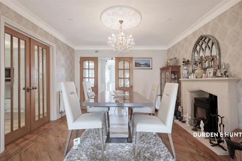undefined, Nelwyn Avenue, Emerson Park, RM11