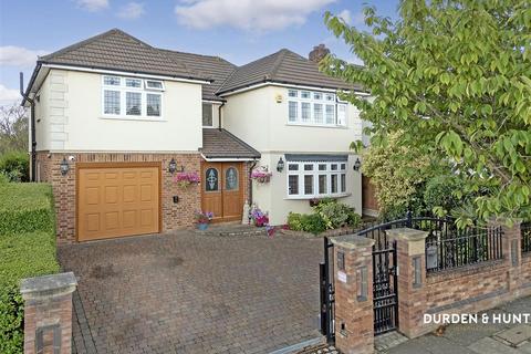 Nelwyn Avenue, Hornchurch, RM11