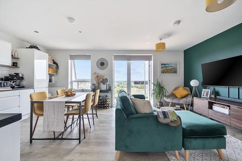 2 bedroom apartment for sale, Apple Yard, London