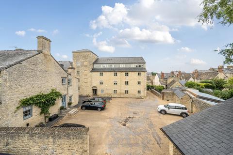 2 bedroom apartment for sale, Lewis Lane, Cirencester, Gloucestershire, GL7