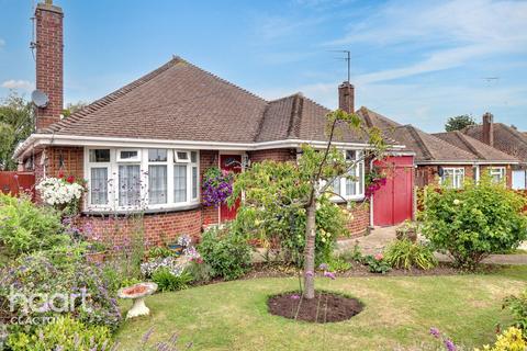 3 bedroom detached bungalow for sale, Wyndham Crescent, Clacton-On-Sea