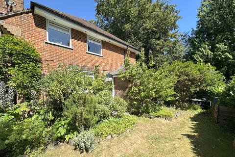 2 Bournewood Drive, Bournemouth, BH4 9JP