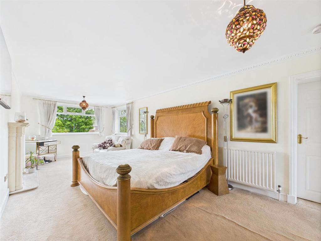 Bed 1.jpg