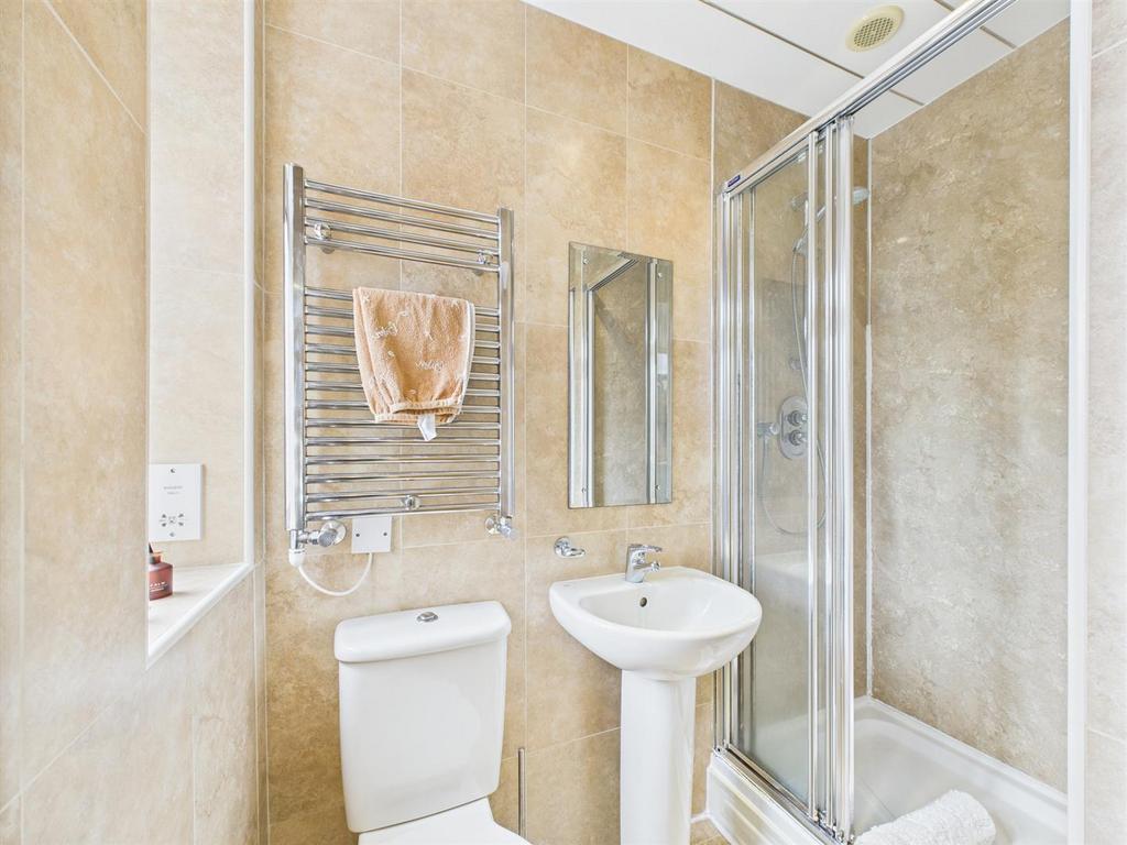 En suite 2.jpg