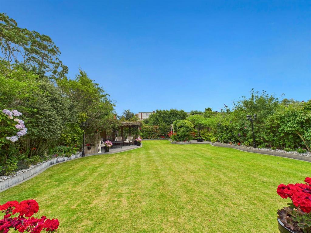 Garden 8.jpg