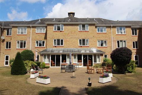1 bedroom apartment for sale, Cryspen Court, Bury St. Edmunds IP33