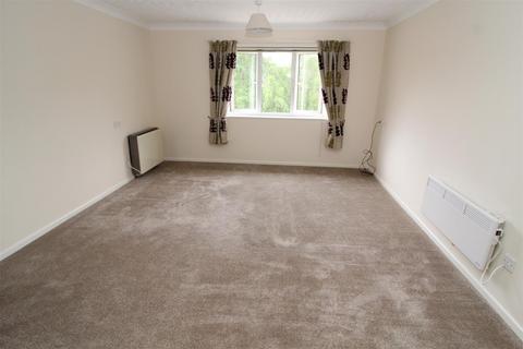 1 bedroom apartment for sale, Cryspen Court, Bury St. Edmunds IP33