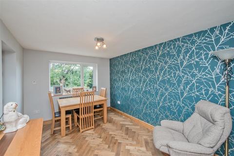 3 bedroom semi-detached house for sale, Armley Grange Avenue, Leeds