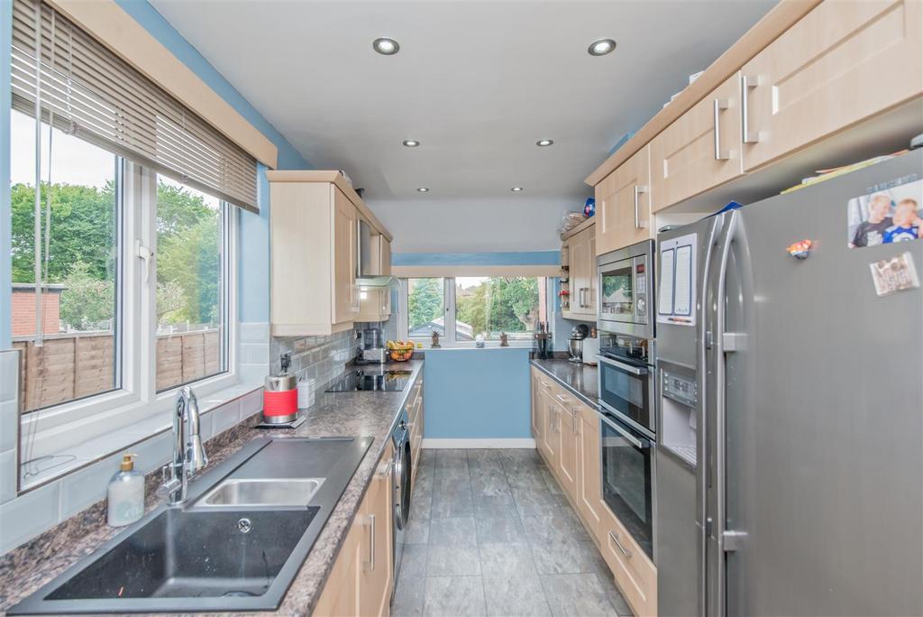Fitted Kitchen: