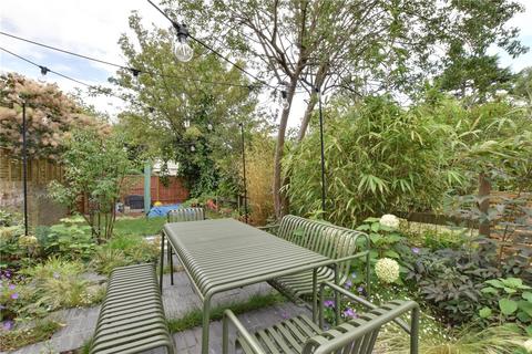 16 Morden Road, London, SE3 0AA