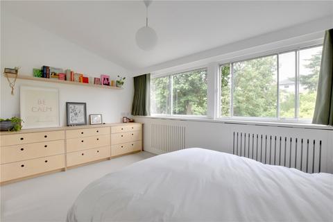 16 Morden Road, London, SE3 0AA