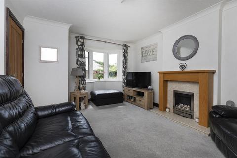 3 bedroom semi-detached house for sale, Hollyfield Avenue, Huddersfield HD3