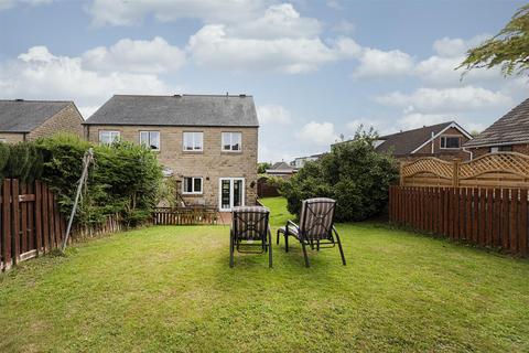 3 bedroom semi-detached house for sale, Hollyfield Avenue, Huddersfield HD3