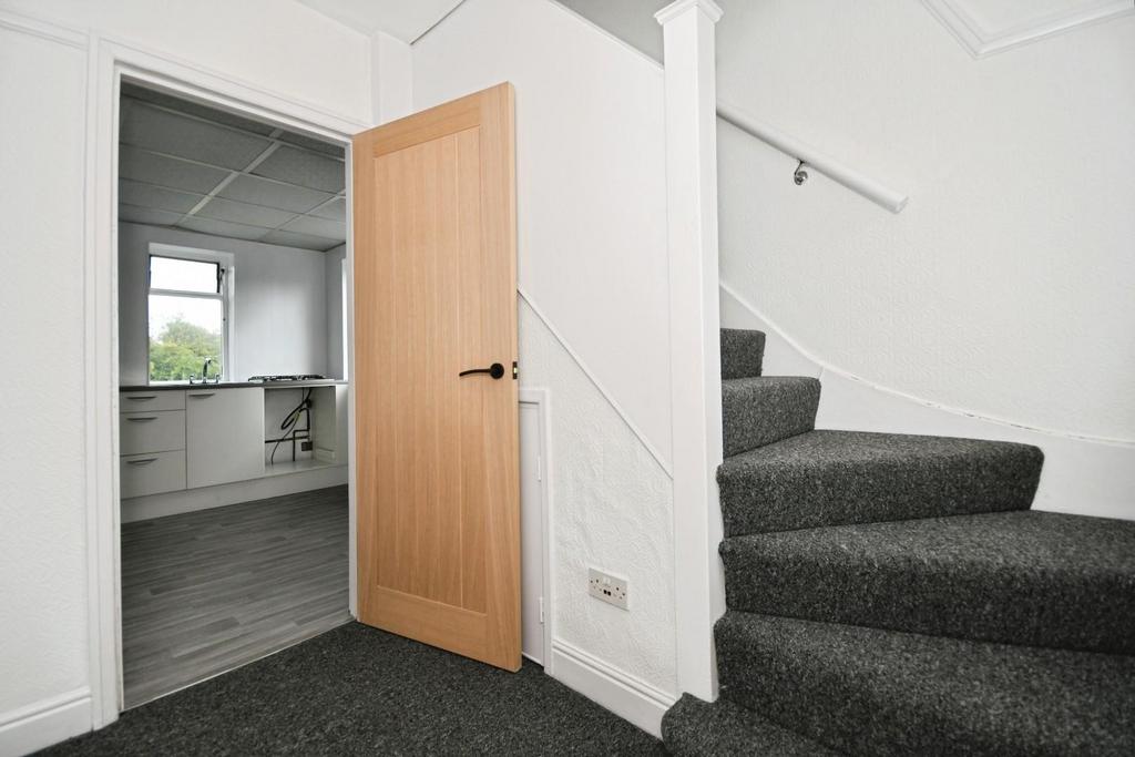 HALL 02.jpg