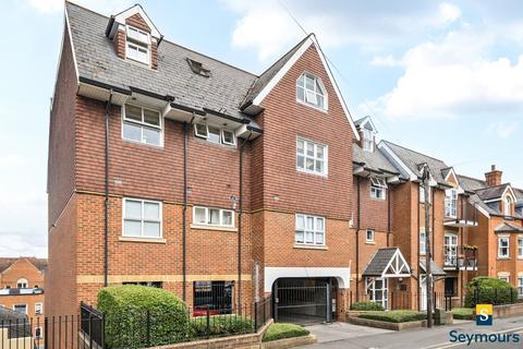 2 bedroom penthouse for sale, Sydenham Road, Surrey GU1