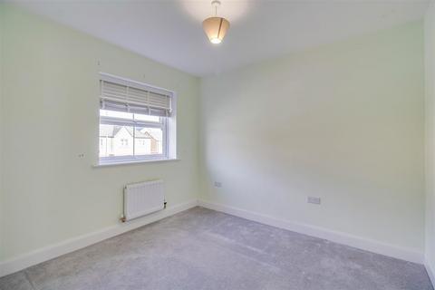 24 Novale Way, Wakefield, WF1 4FE
